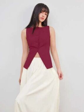 Cider Wine Red Sleeveless Boat Neck Solid Button Vest Size L/8